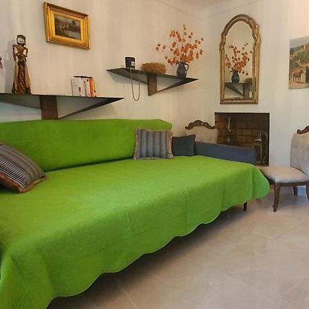Charmant Appartement En Rez De Jardin Sartène Esterno foto